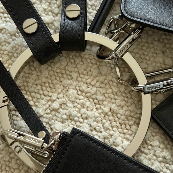 Osoi Banglering Shoulder Bag. Black, Full Set